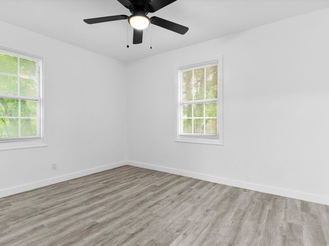 1008 Schieffer Avenue, Fort Worth, TX 76110