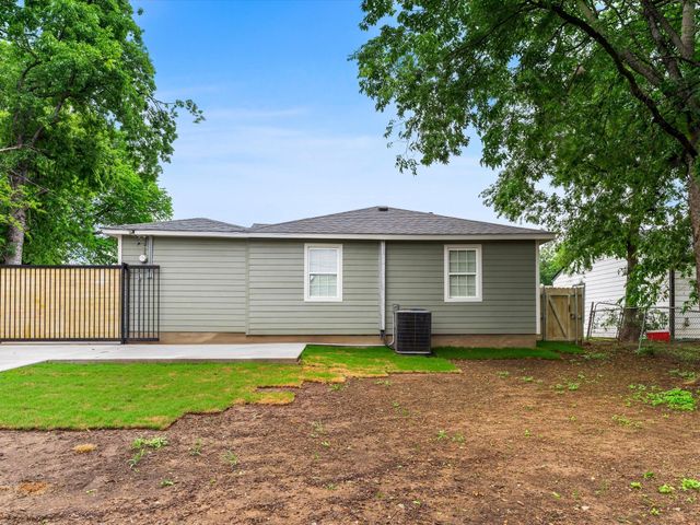 1008 Schieffer Avenue, Fort Worth, TX 76110