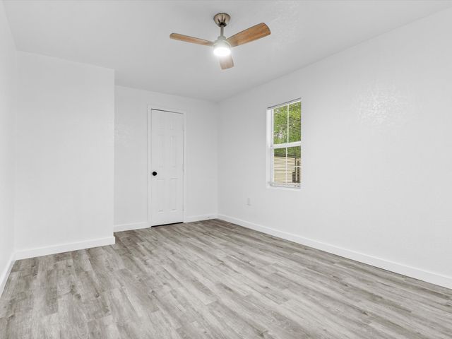 1008 Schieffer Avenue, Fort Worth, TX 76110