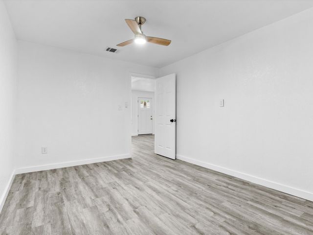 1008 Schieffer Avenue, Fort Worth, TX 76110