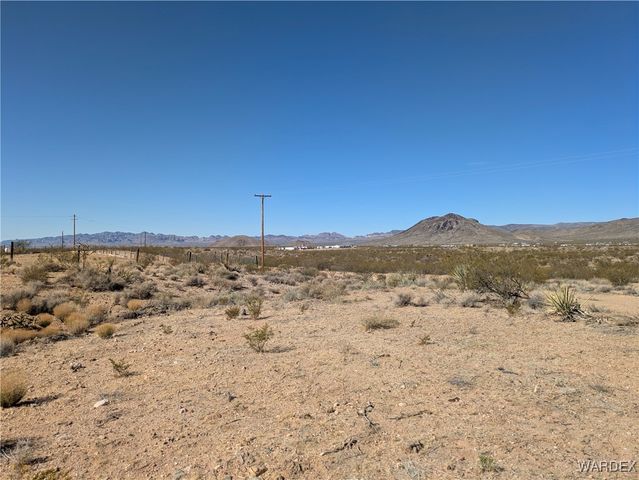 6198 W Joseph Drive, Golden Valley, AZ 86413