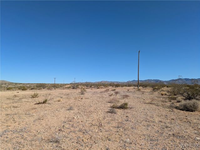 6198 W Joseph Drive, Golden Valley, AZ 86413