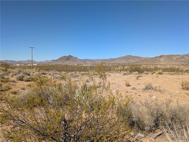 6198 W Joseph Drive, Golden Valley, AZ 86413