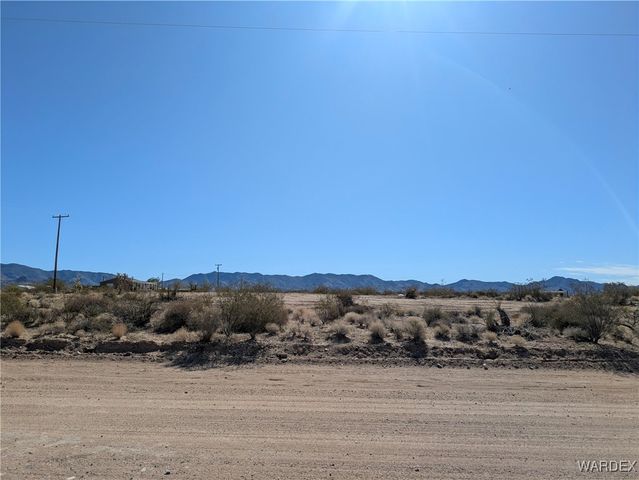 6198 W Joseph Drive, Golden Valley, AZ 86413