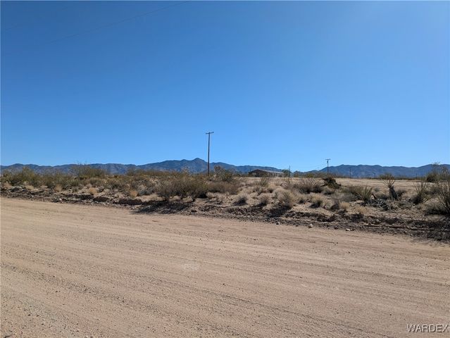 6198 W Joseph Drive, Golden Valley, AZ 86413