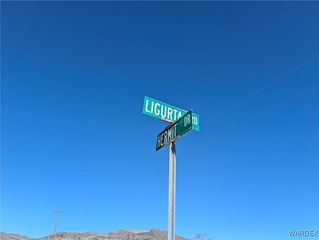 6198 W Joseph Drive, Golden Valley, AZ 86413