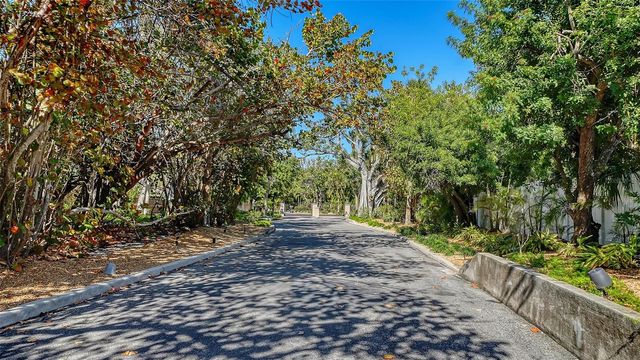 5422 SANDHAMN PLACE, Longboat Key, FL 34228