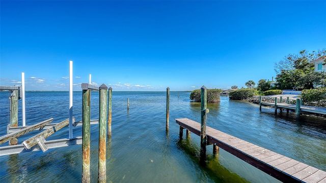 5422 SANDHAMN PLACE, Longboat Key, FL 34228