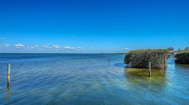 5422 SANDHAMN PLACE, Longboat Key, FL 34228