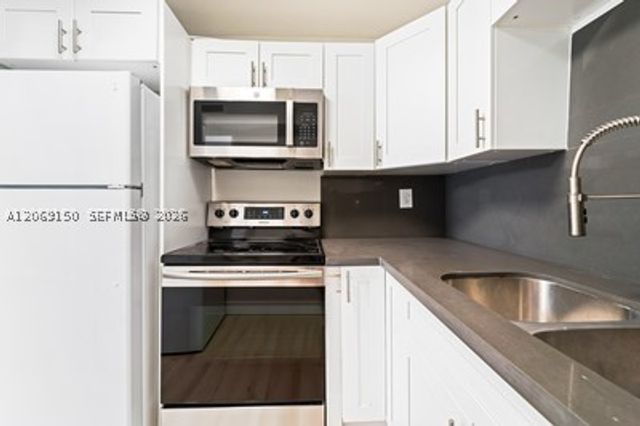3025 Mary St 1, Miami, FL 33133