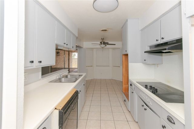 1709 Annette St, Kingsville, TX 78363