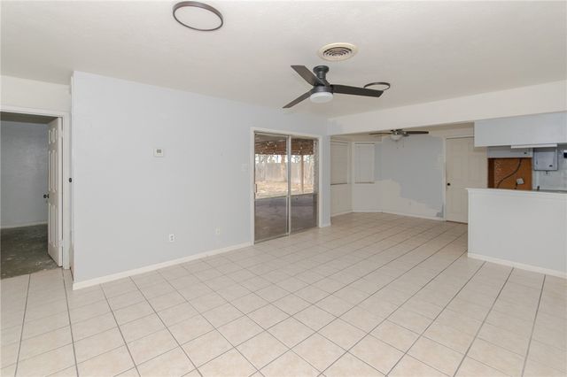 1709 Annette St, Kingsville, TX 78363