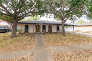 1709 Annette St, Kingsville, TX 78363
