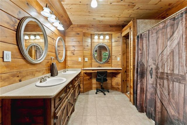 6776 H Abercrombie Road, Murrayville, GA 30564