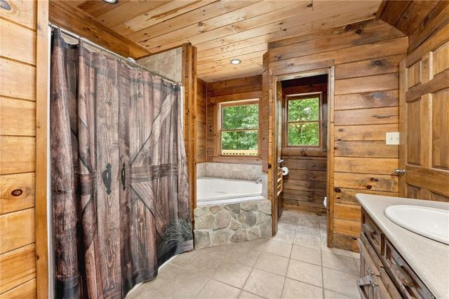 6776 H Abercrombie Road, Murrayville, GA 30564