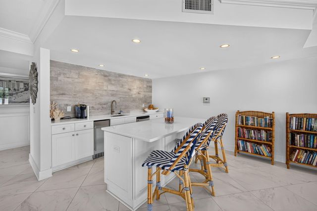 5400 N Ocean Drive SE 7b, Singer Island, FL 33404