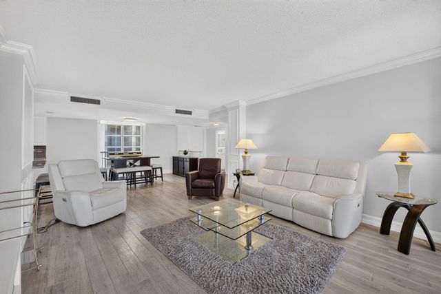 5400 N Ocean Drive SE 7b, Singer Island, FL 33404