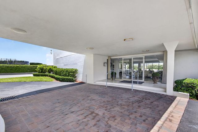 5400 N Ocean Drive SE 7b, Singer Island, FL 33404