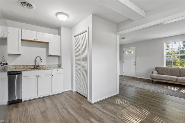 624 Sterling ST, Newport News, VA 23605
