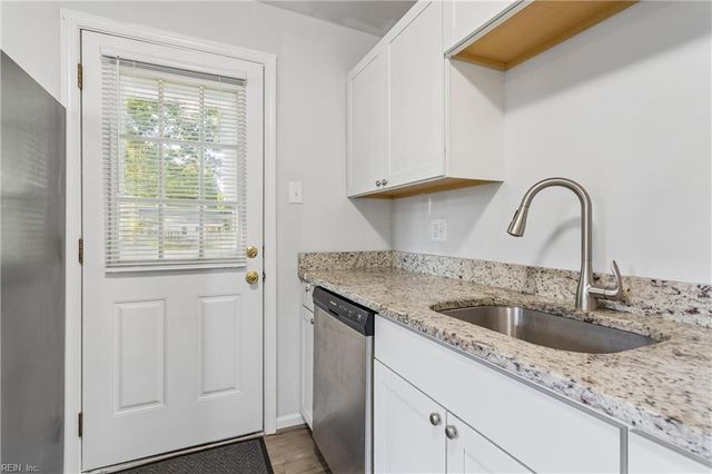 624 Sterling ST, Newport News, VA 23605