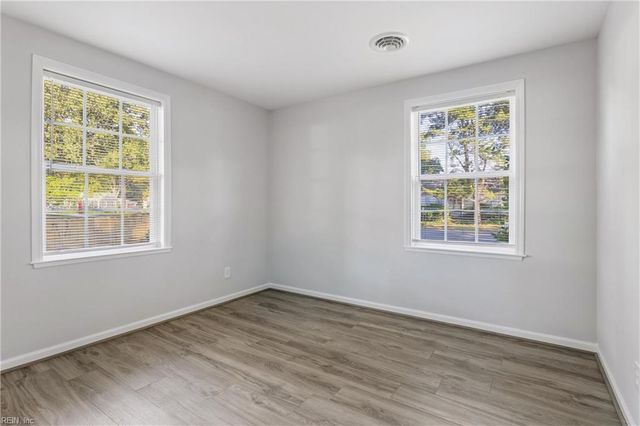 624 Sterling ST, Newport News, VA 23605