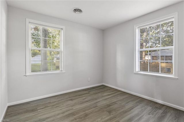 624 Sterling ST, Newport News, VA 23605