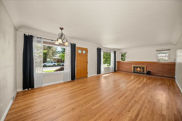 344 W NEBRASKA Ave, Spokane, WA 99205