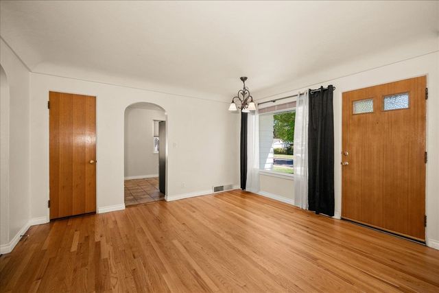 344 W NEBRASKA Ave, Spokane, WA 99205
