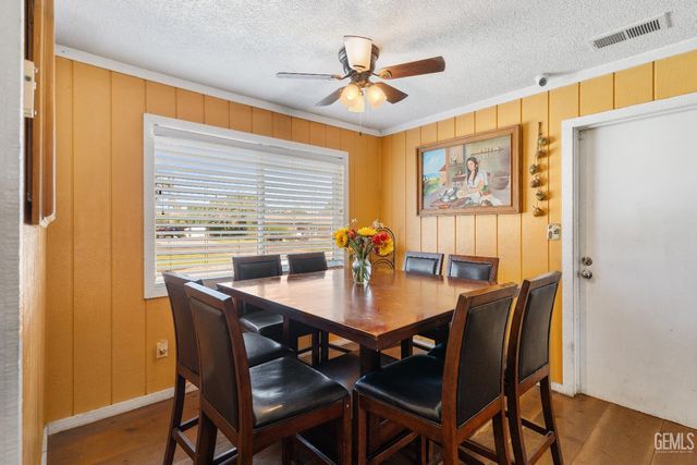 12925 Appaloosa Avenue, Bakersfield, CA 93314