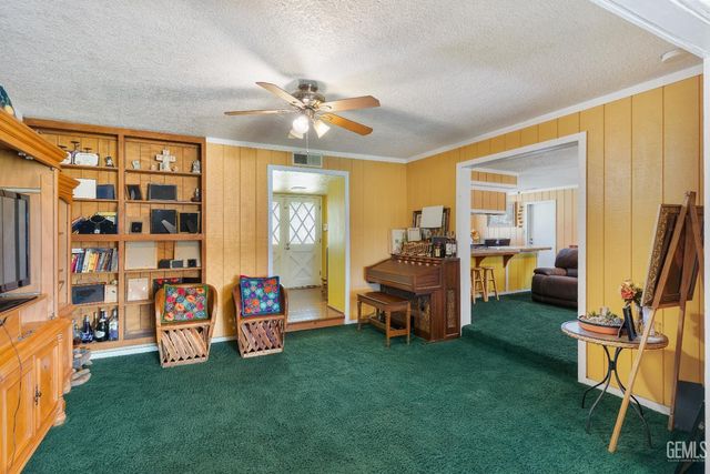 12925 Appaloosa Avenue, Bakersfield, CA 93314