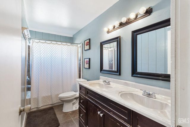 12925 Appaloosa Avenue, Bakersfield, CA 93314