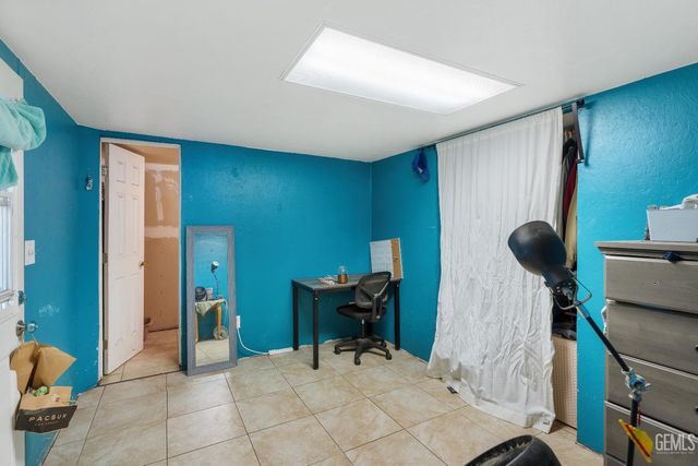 12925 Appaloosa Avenue, Bakersfield, CA 93314