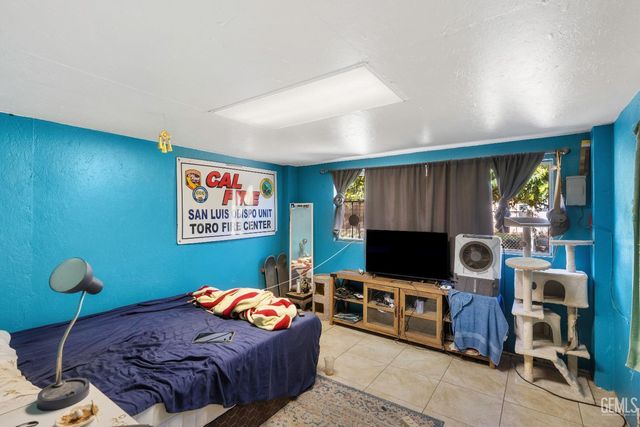 12925 Appaloosa Avenue, Bakersfield, CA 93314