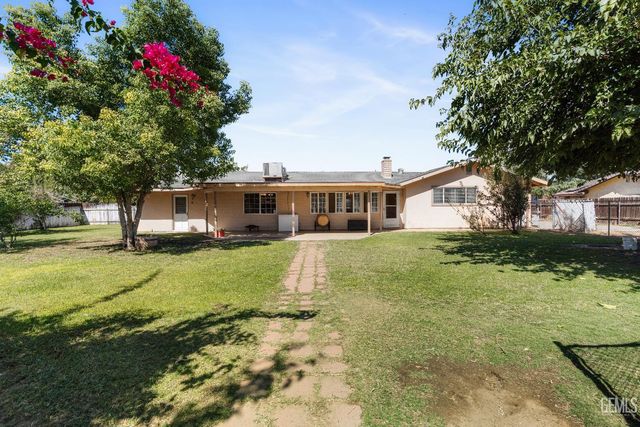 12925 Appaloosa Avenue, Bakersfield, CA 93314