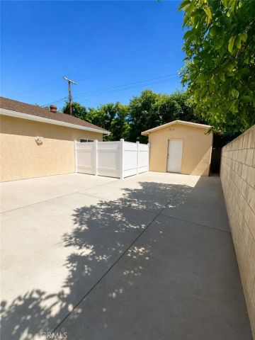 7918 Hazeltine Avenue, Panorama City, CA 91402