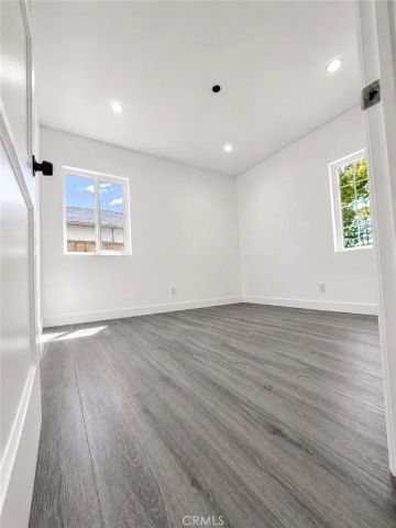 7918 Hazeltine Avenue, Panorama City, CA 91402