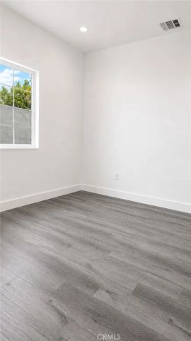 7918 Hazeltine Avenue, Panorama City, CA 91402