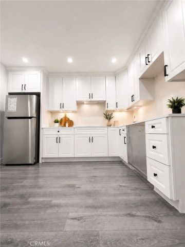 7918 Hazeltine Avenue, Panorama City, CA 91402