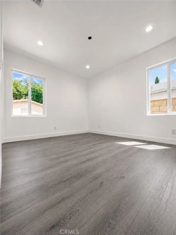 7918 Hazeltine Avenue, Panorama City, CA 91402