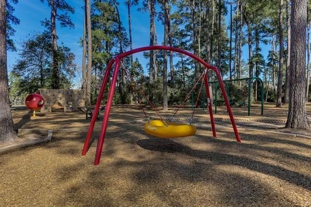 34 Kerloch Point, Spring, TX 77379