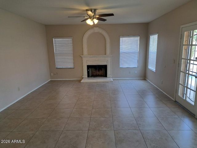 98 E EVELYN Lane, Tempe, AZ 85284