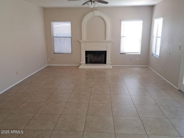 98 E EVELYN Lane, Tempe, AZ 85284