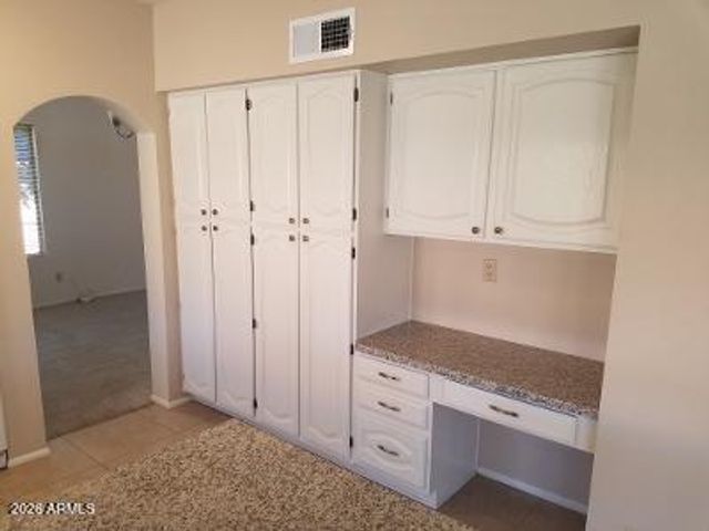 98 E EVELYN Lane, Tempe, AZ 85284