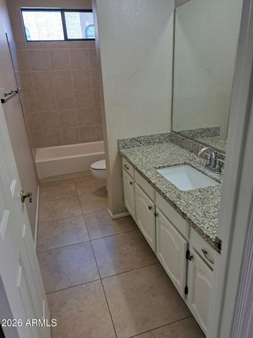 98 E EVELYN Lane, Tempe, AZ 85284