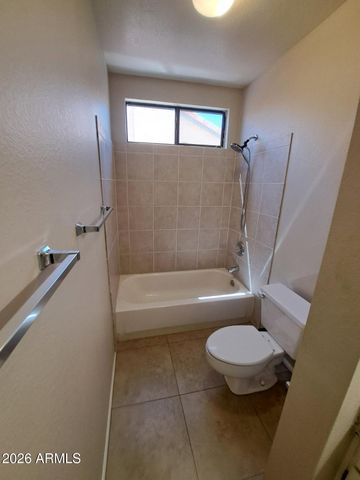 98 E EVELYN Lane, Tempe, AZ 85284