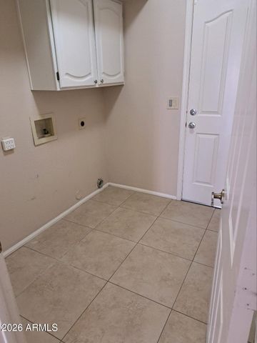 98 E EVELYN Lane, Tempe, AZ 85284