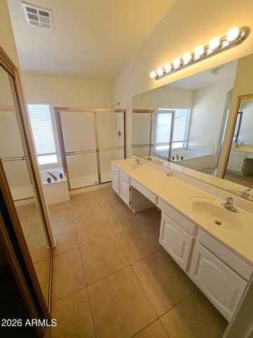 98 E EVELYN Lane, Tempe, AZ 85284