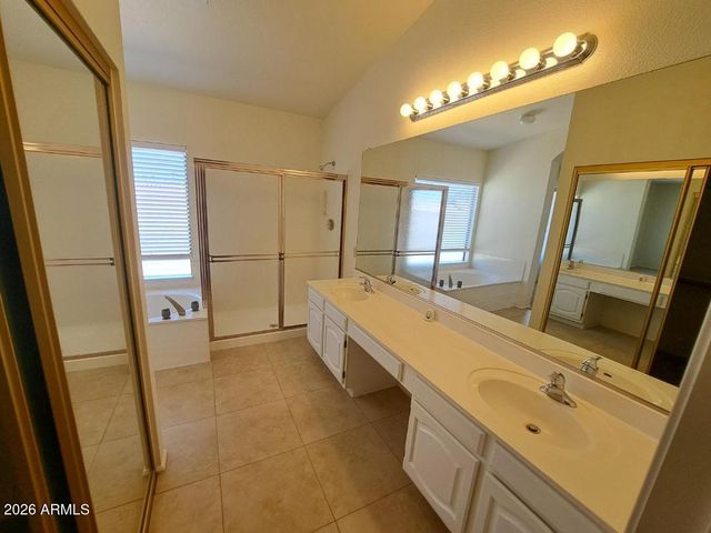 98 E EVELYN Lane, Tempe, AZ 85284