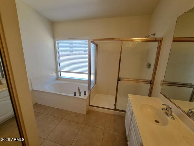 98 E EVELYN Lane, Tempe, AZ 85284