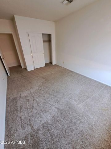 98 E EVELYN Lane, Tempe, AZ 85284